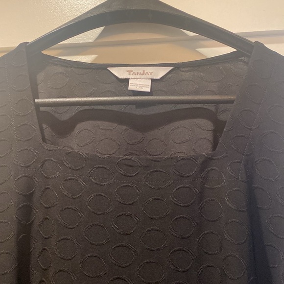TanKay long sleeved top. Size Lg - Picture 3 of 6